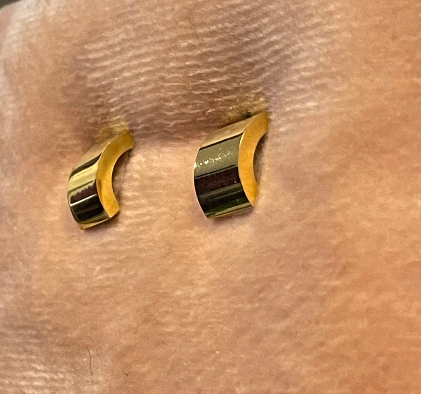 Golden Plugs