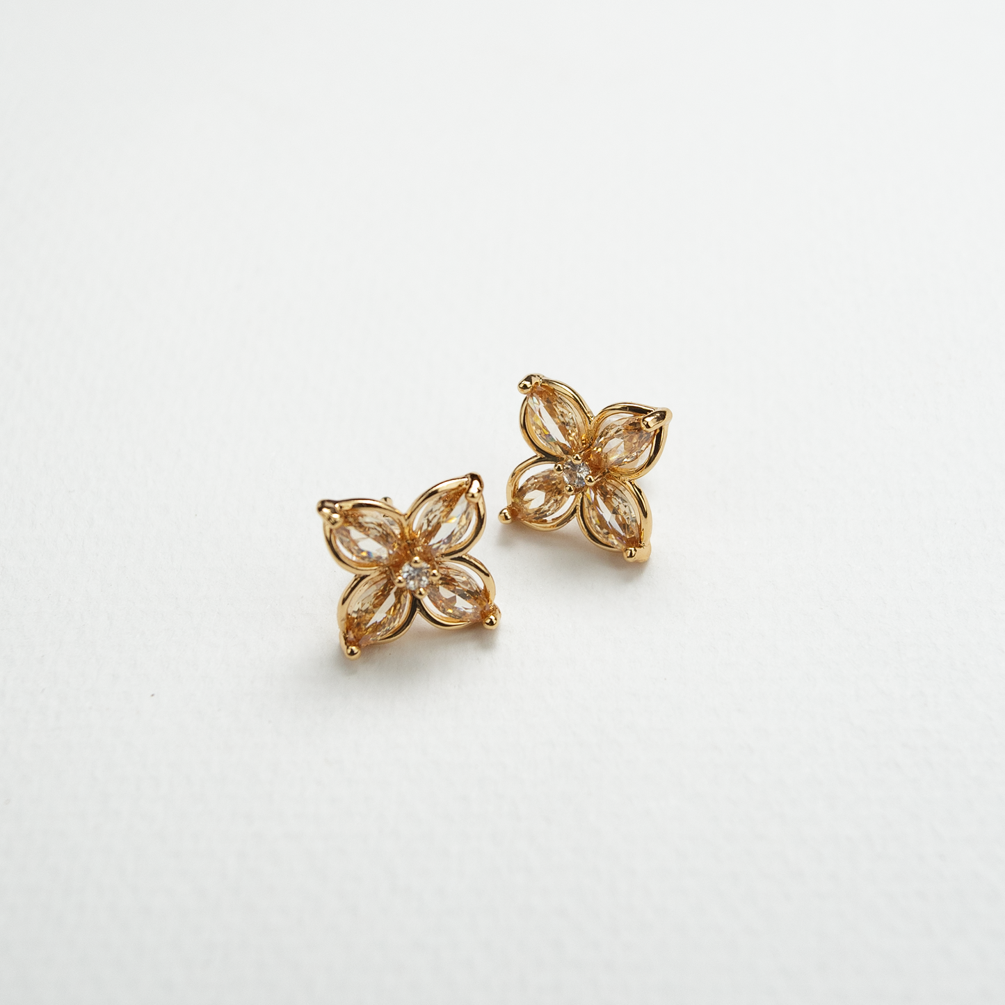 Symphony Earrings Champagne