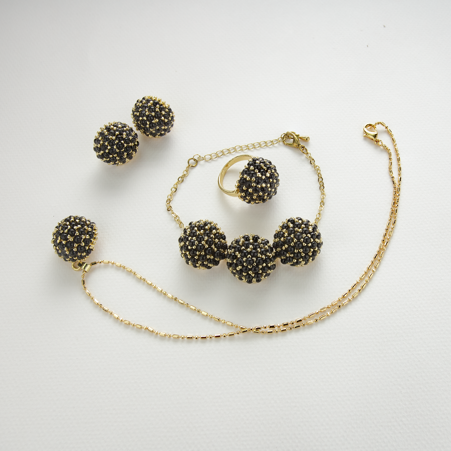 Black & Gold Set (Earrings-Pendant-Bracelet-Ring)