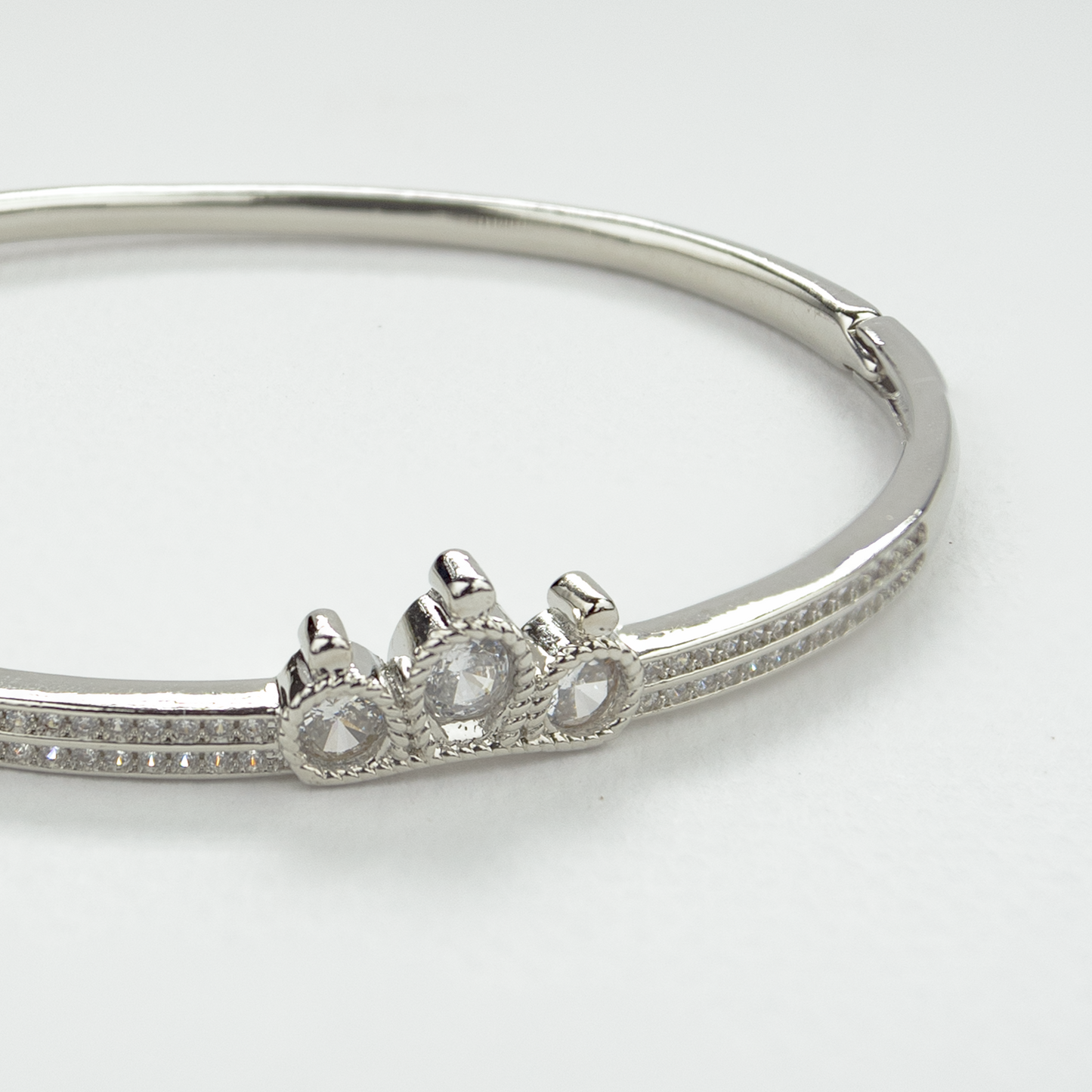 Crown Silver Rhinestones Bangle