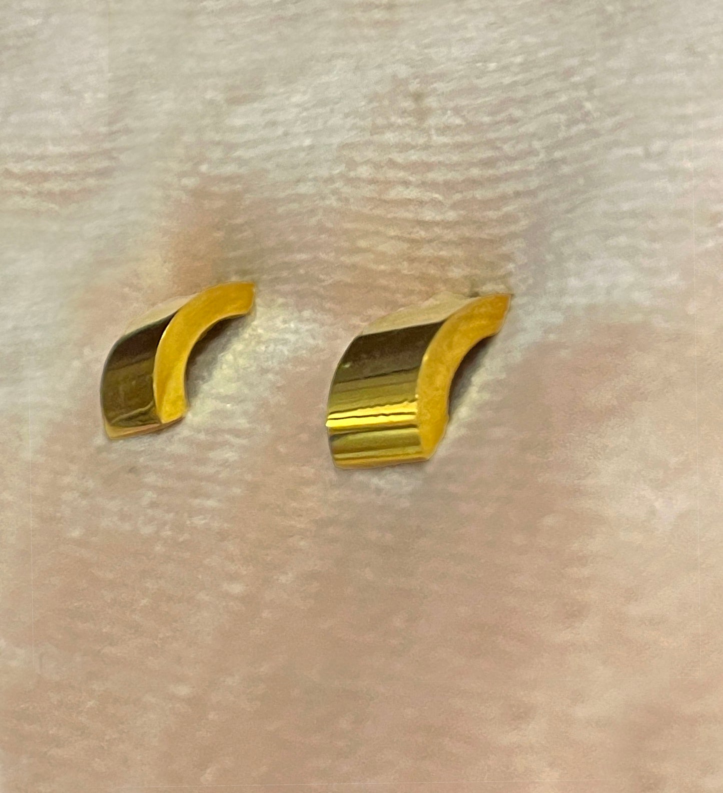 Golden Plugs