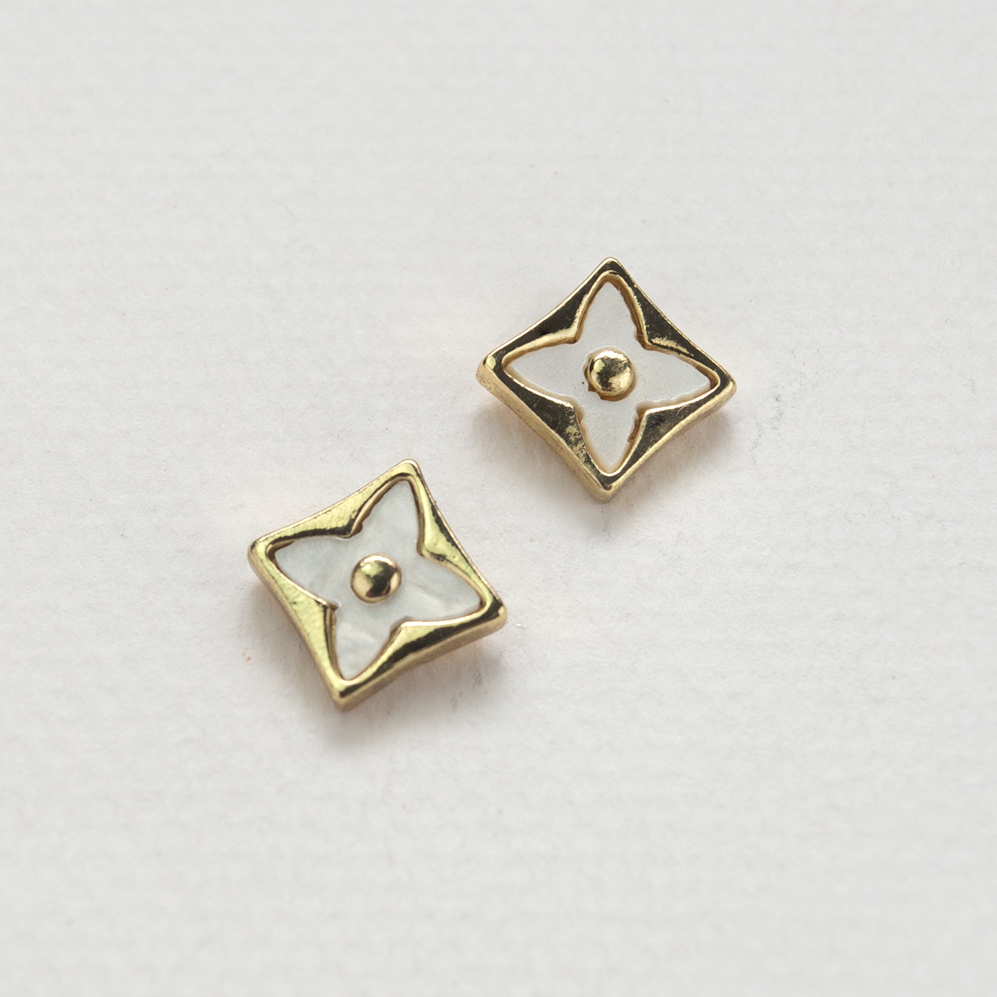 LV Golden Studs