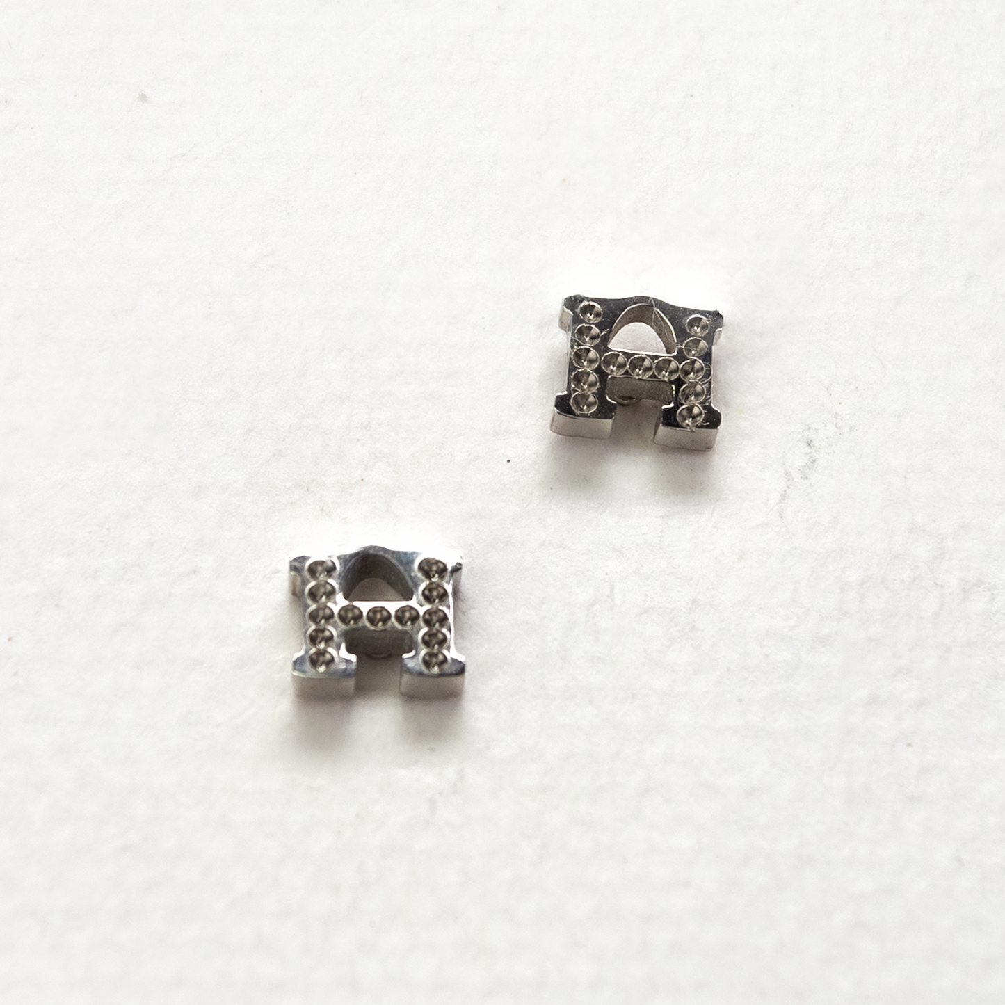 Hermes Studs