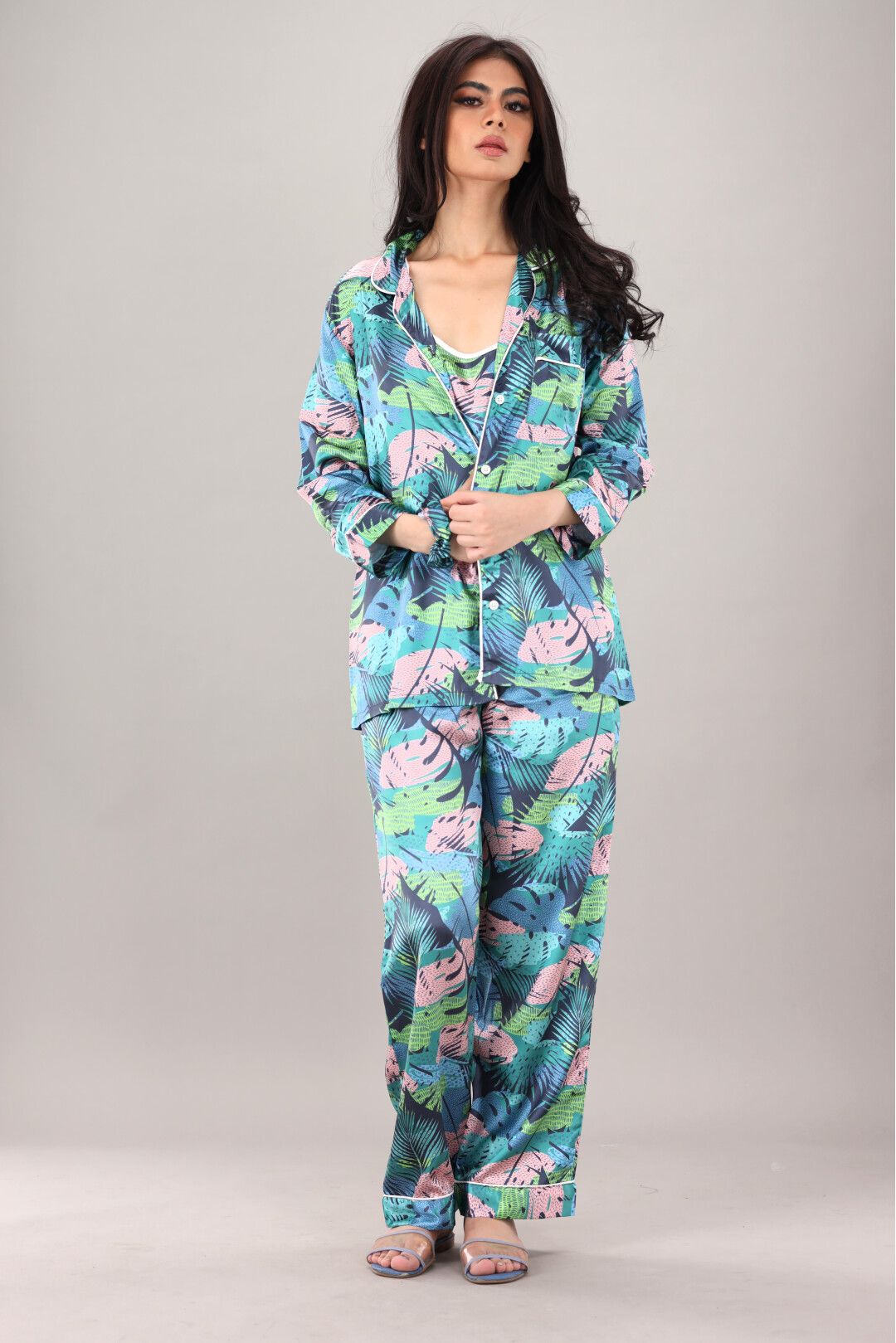 Eshaal Omani Dreamy Nights Nightwear – Stylish Comfort for Sweet Slumber Silky Finish Night Dress For Women and Girls 7 Piece Night Wear Women's Pajama Sets